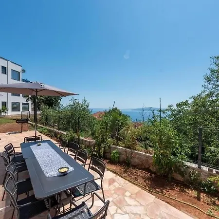 Apartman With Swimming Pool Bregi, Opatija - 26022 Klana