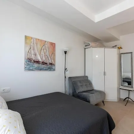 דירה With Swimming Pool Bregi, Opatija - 26022 *